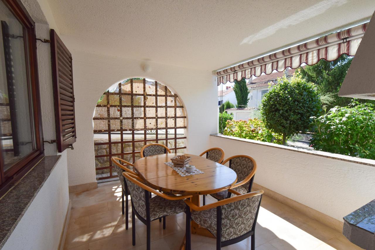 Apartment Petrlin Malinska Luaran gambar